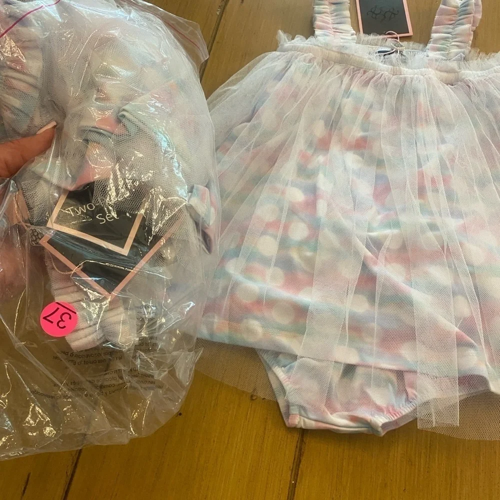 Infant Set Polka Pastel New 12-18 Months Pretty Andy & Evan